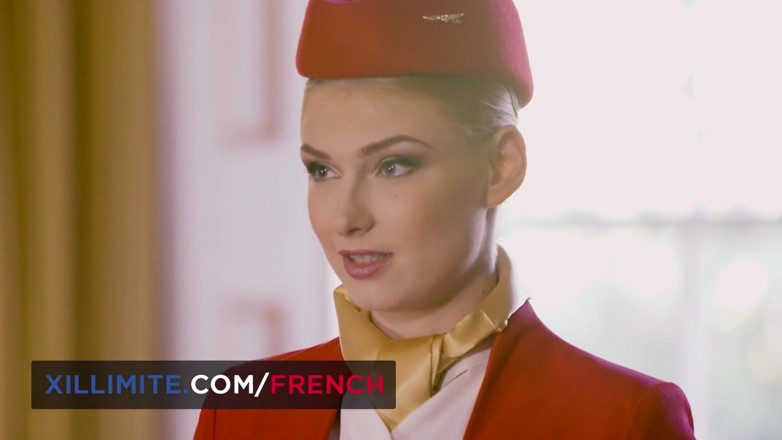 French girls at work: Heißer sex in einem privaten flugzeug