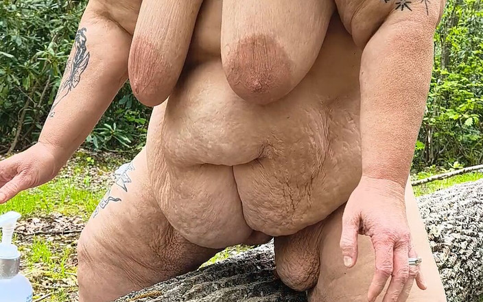 HerculesnVENUS: Treedildo che salta fa saltare la sua figa e schizza