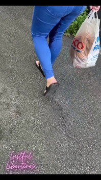 Halka açık Kt Pantolon Islatıyor - Bu Kadar Iyi Hissettirdiğinde Neden Tutsun Ki?