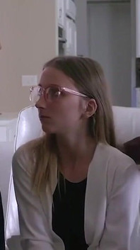 Lassen Sie macy Meadows 'unschuldiges gesicht nicht sie ausgetrickst, sie weiß, wie man ihre muschi benutzt - kostenloser kompletter film
