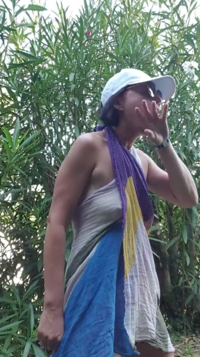 JulieEroticDress: MILF in pubblico