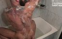 Valdemar Santana: Dövmeli kel sporcu banyoda yıkanıyor ve mastürbasyon yapıyor. onlyfans teaser