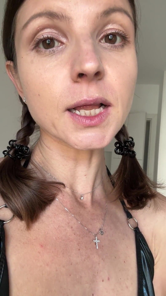 Gina Gerson: ถุงน่องกับยางยืดเดี่ยว - เล่นหี