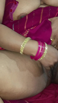 Pinky India è stata scopata in Sari e camicetta per tutta la notte