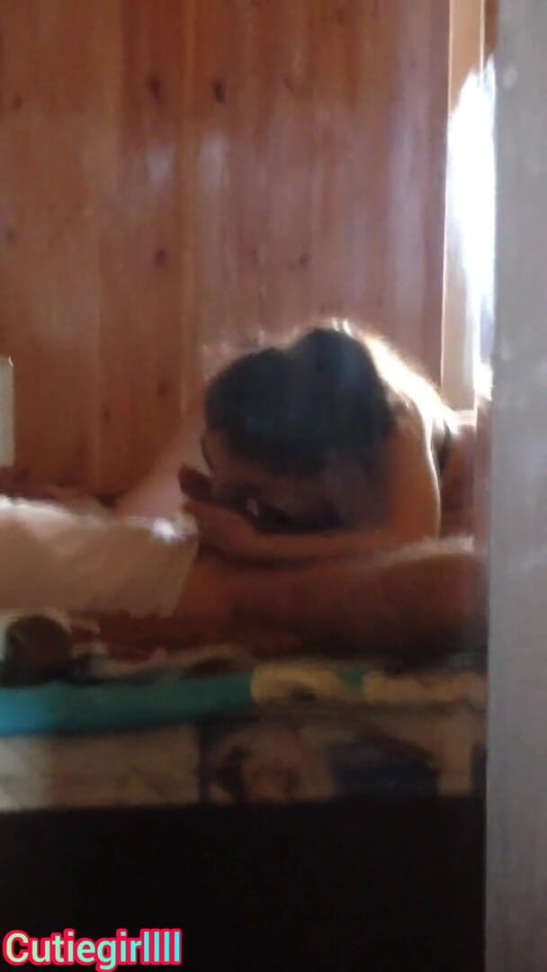 Cutie girllll: My boyfriend puts a big cock in my mouth in...