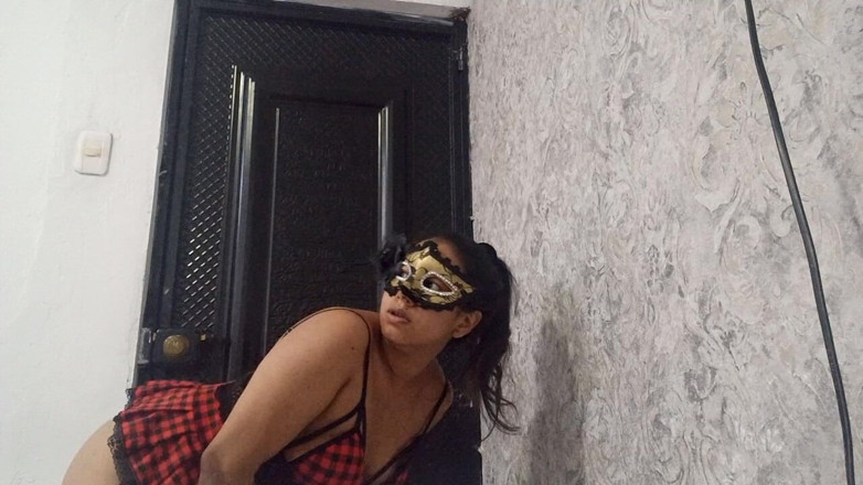 PATY PATY: 보지를 열어 따뜻하게 해주는 이국적인 댄서