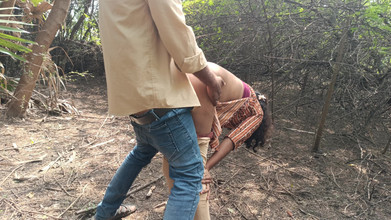 Inba: Pelajar Kolej Kongkek Doggy Di Luar