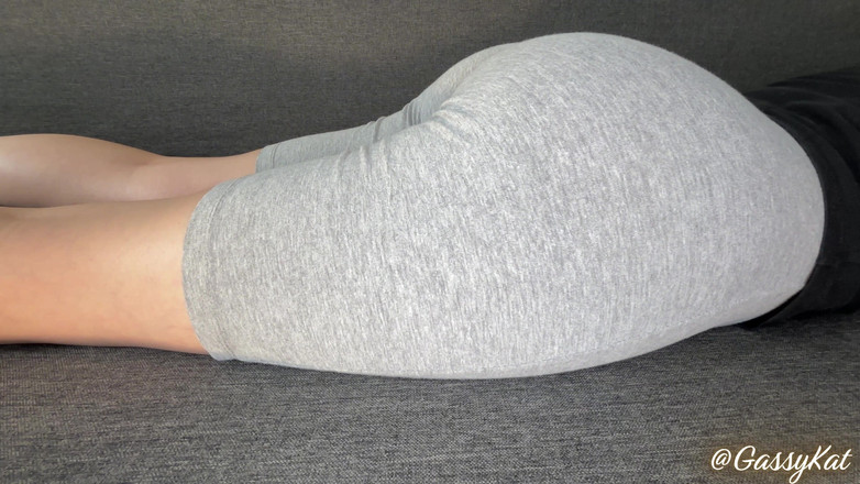 GassyKat: Taytlı osuruk bakış açısı - koku yüzüne boşalıyor