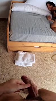 Uncut - puta argentina é fodida em seu quarto de hotel - atrás da cena