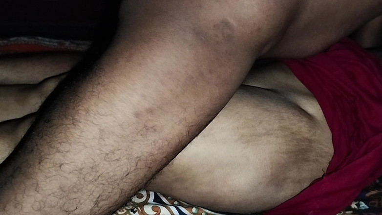 Deshi women: 非常可爱的印度性感家庭主妇丈夫和性享受非常可爱的性感女士