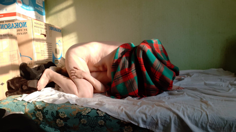 Lesbian-illusion: 두 레즈 이웃 사이의 핫한 69 체위