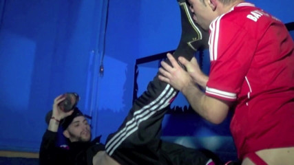 Sneaker gay: Fetiș extrem în adidași supunere cu 2 băieți cu țeapănă