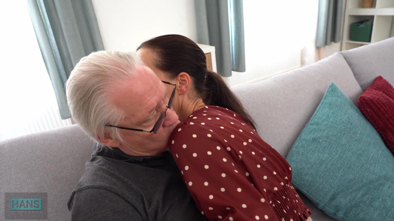 Hans The Horny Grandpa: Skrikande MILF - fyll min fitta! - Verklig kvinnlig orgasm - creampie