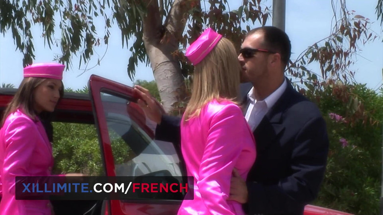 French girls at work: Mia Vendome ile bir villada çifte penetrasyon