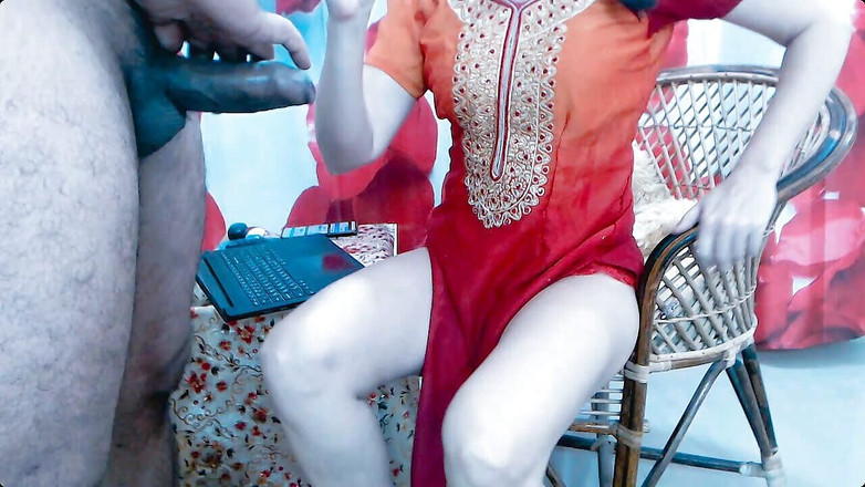 Bolly Karma: Моя дружина слухається мене, робить ногами