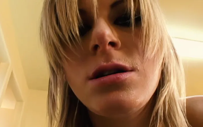 BestPorn85: Courtney Simpson sikişirken fışkırtıyor