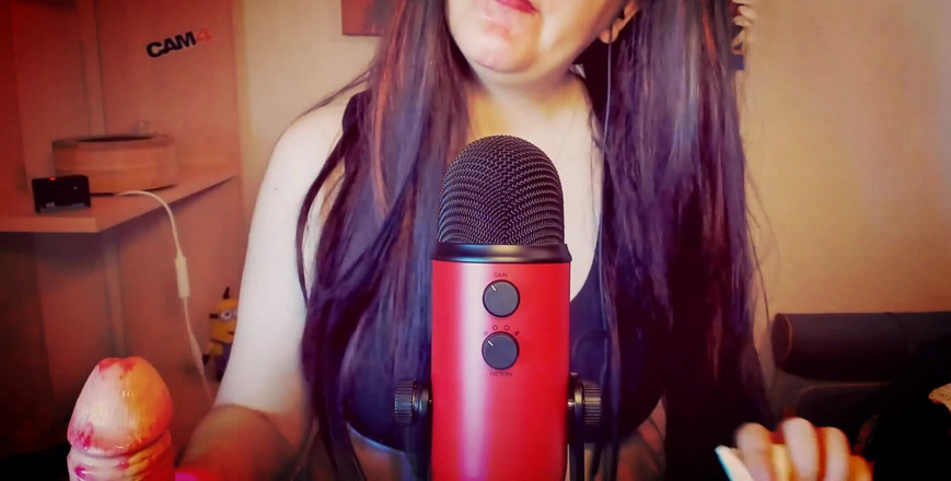 Nicoletta Embassi: Sinnliche mundgeräusche für schöne italienische MILf