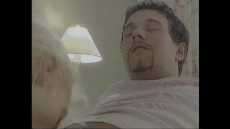 pornitaliangraffiti: Het stel kijkt graag toe en doet het na.