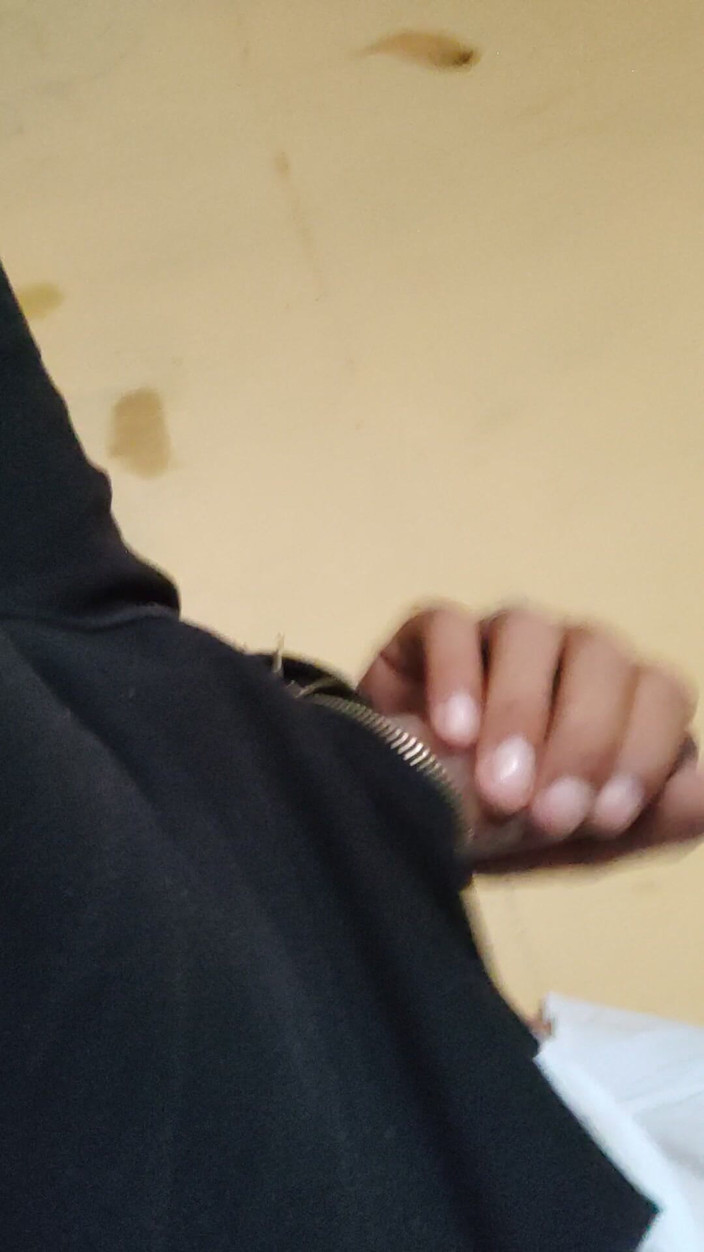 AlexAlejandro13: Evde sağıyor mu?