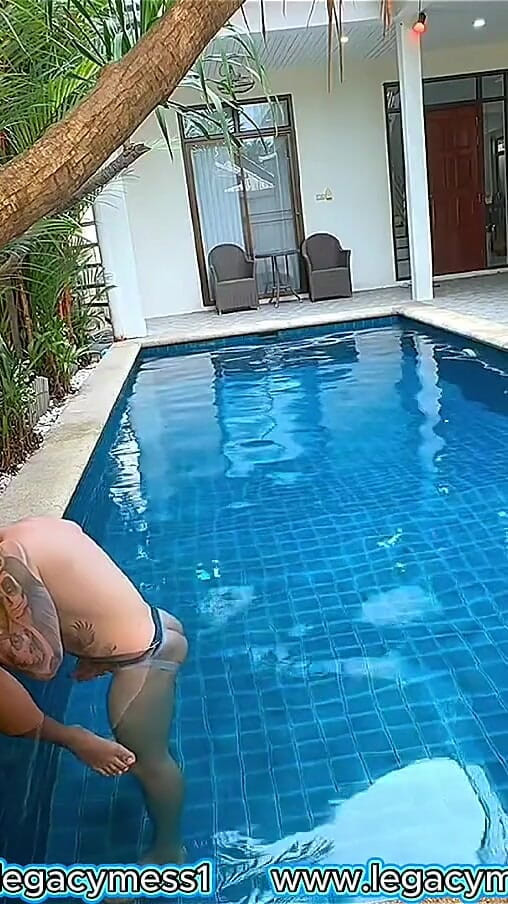 Legacy Mess: parde ke pichhe tin logon ki chudaee aautdor pool men...