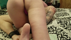 Satin Lady: Rock bị satin trói và chơi