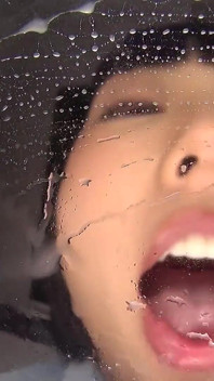 ไอดอลเลียหน้า POV - ยูอะ นานามิ ถูกลิ้นใส่เลนส์ น้ำลายข้นยืดยาว ขณะจ้องมองคุณด้วยสายตาที่ตรึงไว้