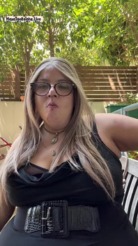 BBW brazylijska milf poranek na zewnątrz chainsmoking Ritual Parlament Longs