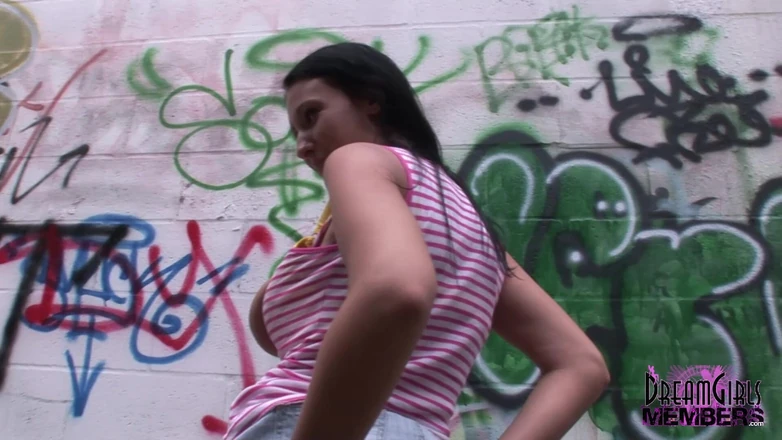 Dream Girls: Big Tits Bared Outdoor Hot Pussy Bared in Studio