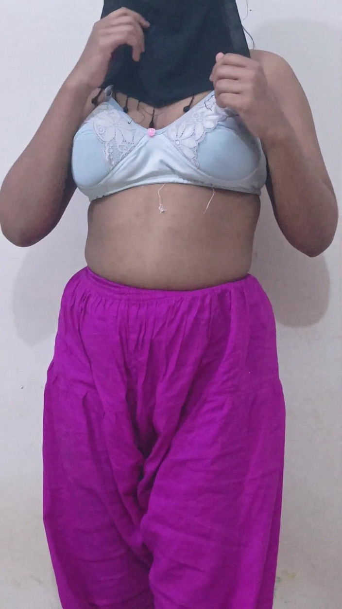 Best Couple Bd: Une jeune chatte très sexy et sexy