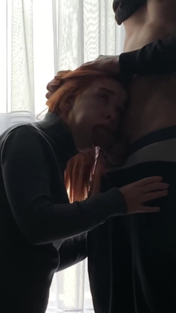 xKeryB: Hon kom för att lämna över huset, men fick knull och...