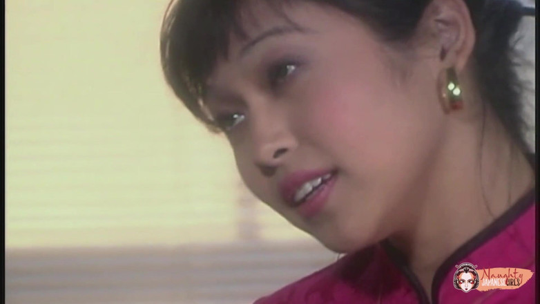Naughty Japanese Girls: La massaggiatrice giapponese perfetta dopo il pompino si fa scopare...