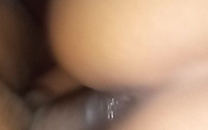 madusanka115: Moje dívka roztáhla doširoka zadek a nechala mě ji ošukat