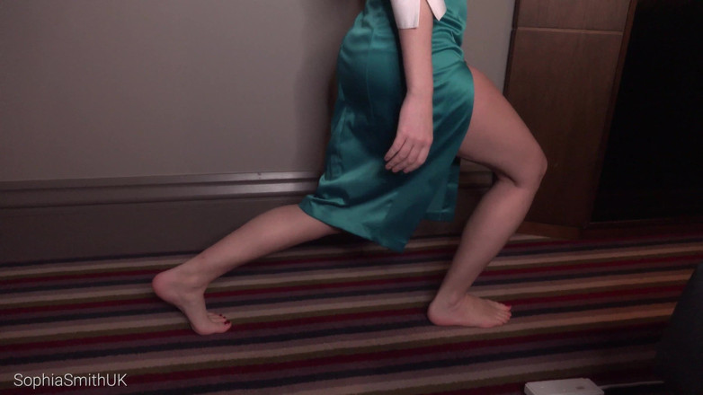 SophiaSmithUK: sekretri phailaati hai