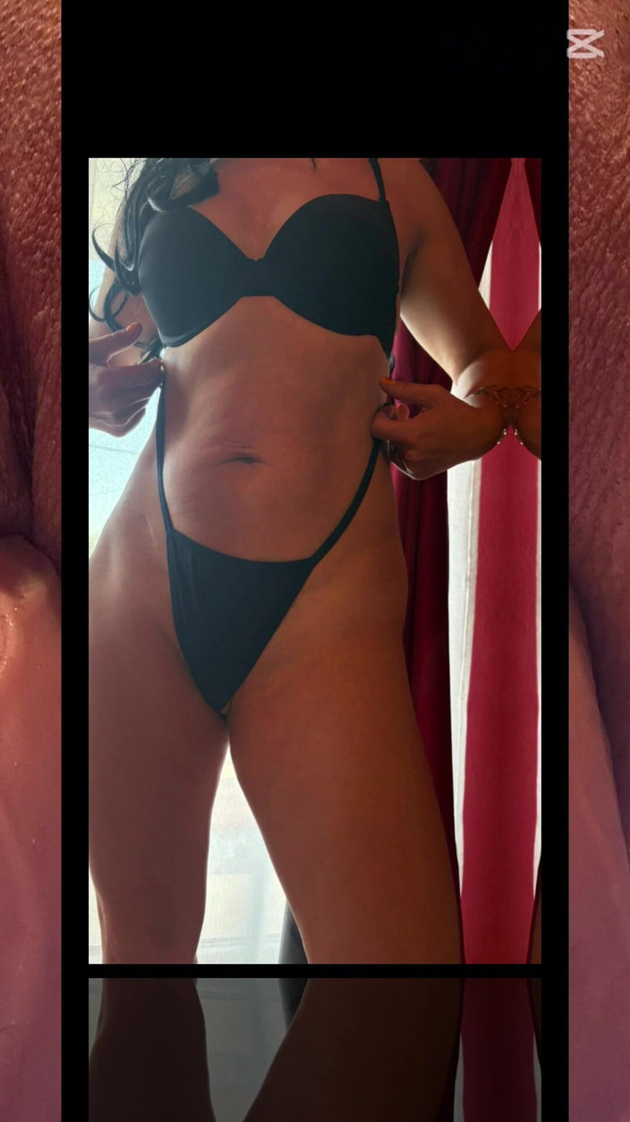 Egyeni: Ofițer de poliție sexy