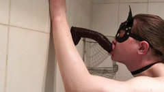 Elise Woods: Sissy dildo BJ a hluboké kouření