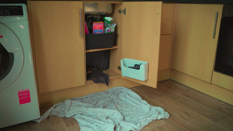 JessieHH: 继母被水管工授精 4k