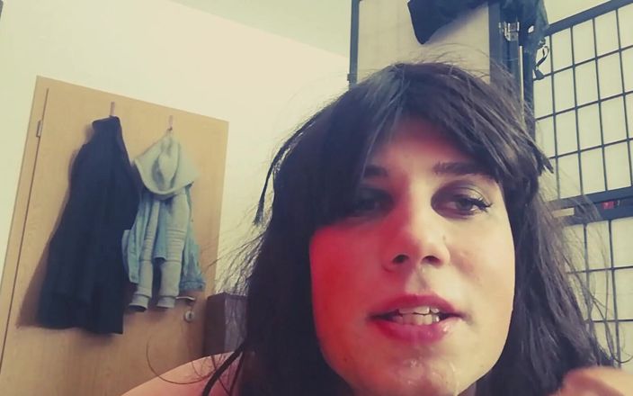 Anna Rios: Tu novia se está divirtiendo