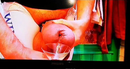 Monster_Meat_: Einen großen schluck sperma rauswichsen