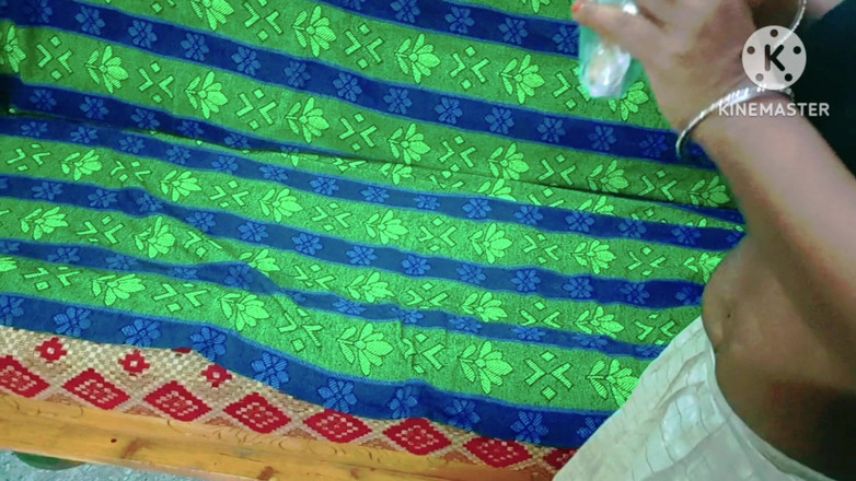 Sweethoneybgl: Tamil Teen Horny Girl Solo Masturbating with Wooden Roller Stick -...
