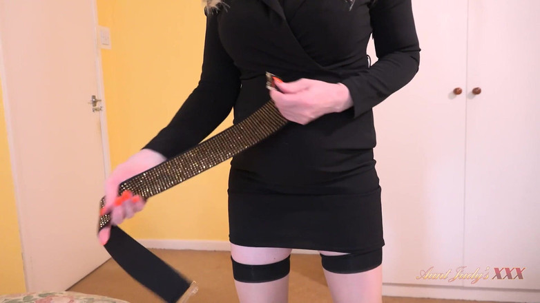 Aunt Judy's XXX: Auntjudysxxx - azgın olgun genç erkek avcısı Andrea Ann eve düğünden...