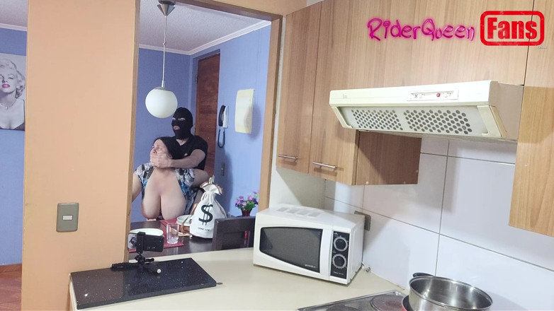 Riderqueen: Videos para fanáticos: un joven enmascarado me folla en la...