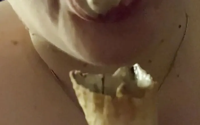Real homemade BBW BBC porn: Bbwbootyful fan request licking ice cream