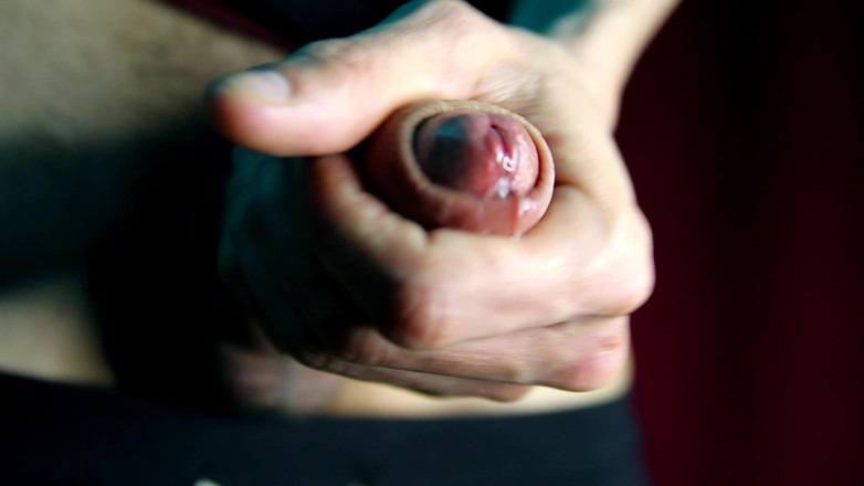 SEXY_GUYBEST: O pulă mare și gustoasă arată singuratică la buzele tale