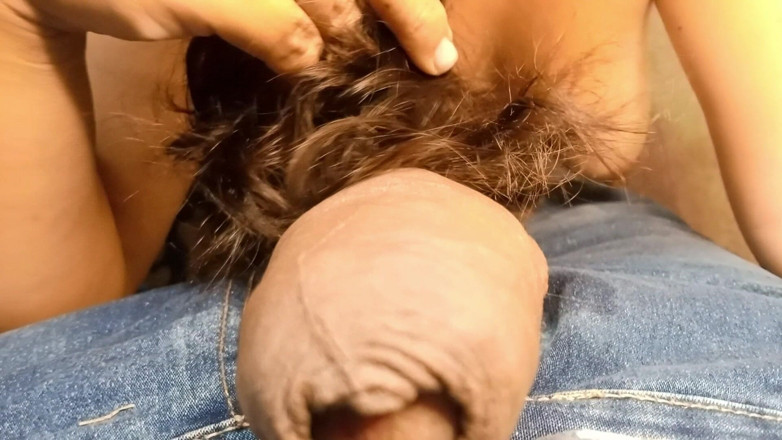 Hella Zaid: My Stepsister Likes That Her Hair Smells Like My Penis