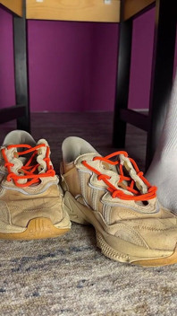 Exclusive: Guy Shows off His Legs and Cums on His Socks.
