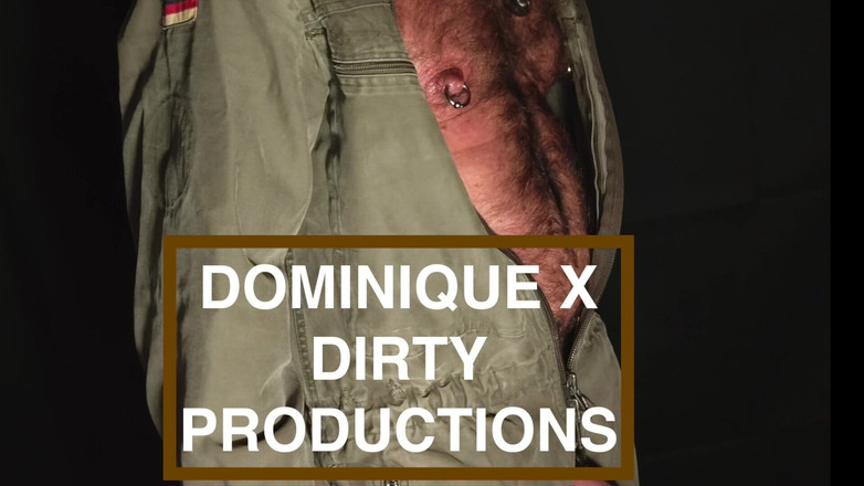 MusclesCigarsFFPig: Bărbat care fumează țeavă uriașă