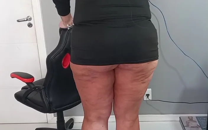 Sexy ass CDzinhafx: My Ass Wearing New Bikini and Miniskirt