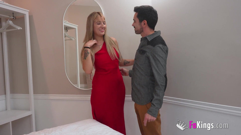 FAKings: En Kvinna Från Italien Spelar in Porr Och Hennes Familj...