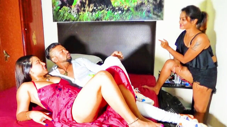 Your uncut: Sesi seks threesome hot bareng dua pacar