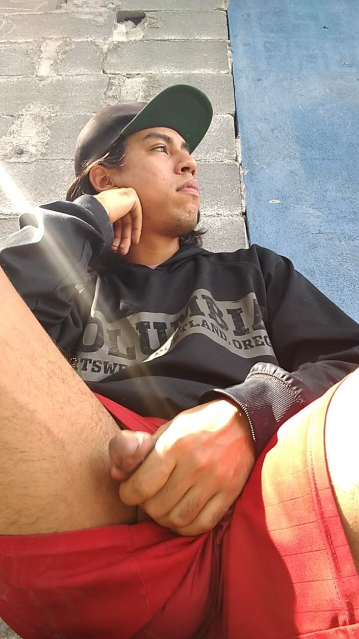 AlexAlejandro13: Ein riesiger Schwanz von diesem großköpfigen Typen